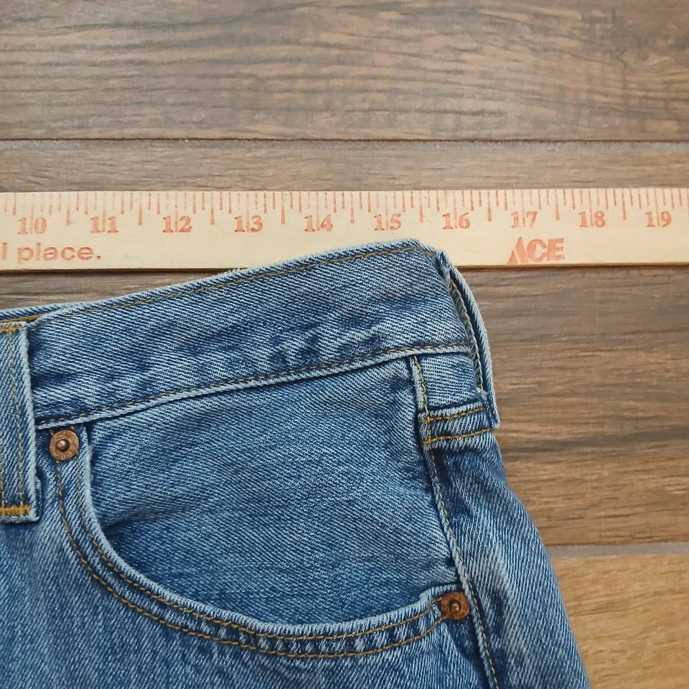 Levi's 501 Mens 34x32 (FITS 31x30) Blue Denim Straight Leg Button Fly Y2K